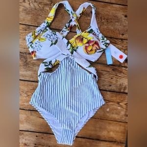 Medium Cupshe swimsuit NWT